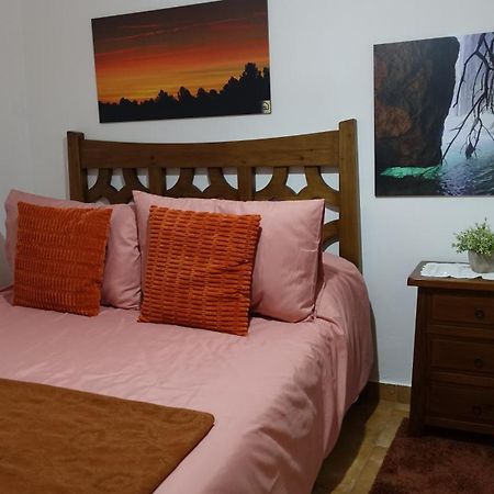 Casa Nieves-El Nido Del Carbo Leilighet Villahermosa del Río Eksteriør bilde